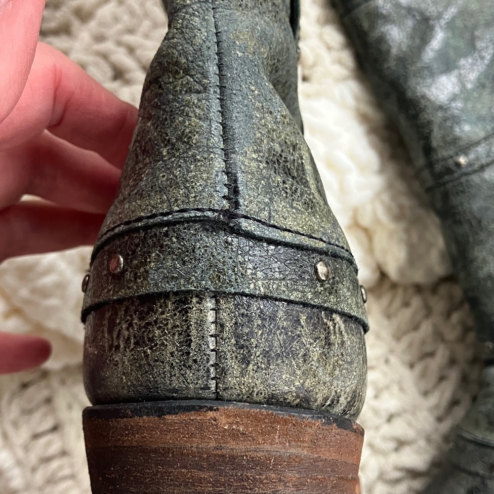 LIBERTY Black Distressed Green Tan knee boots - Picture 9 of 15